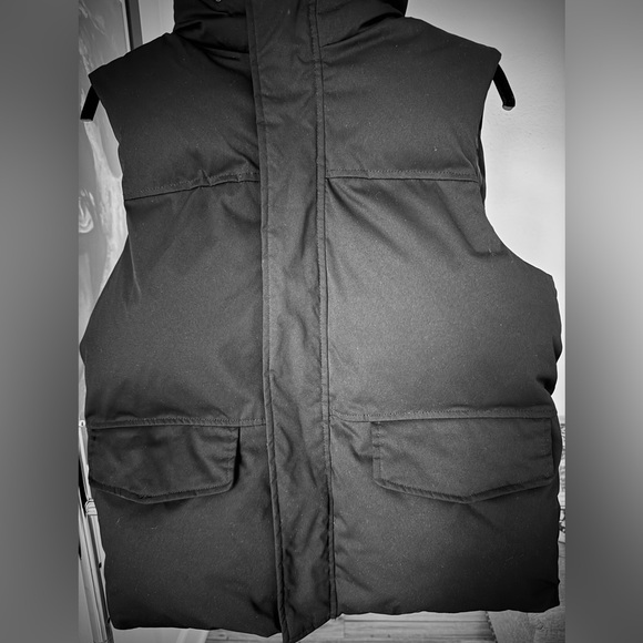 ZARA Black Puffer Vest with Hood – NWOT – Size S 👌 - Picture 4 of 12
